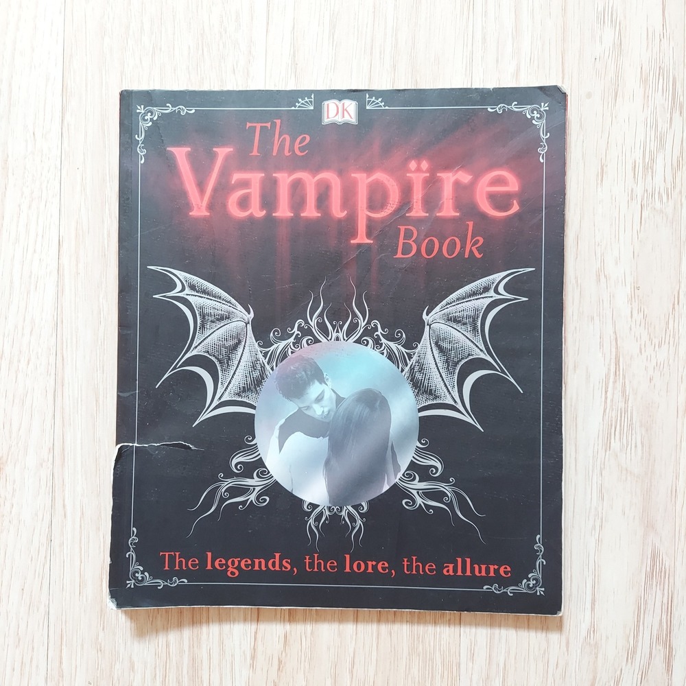 DK The VAMPIRE BOOK Gothic Myth Legend Dracula Emo Haunted House Horror Stories